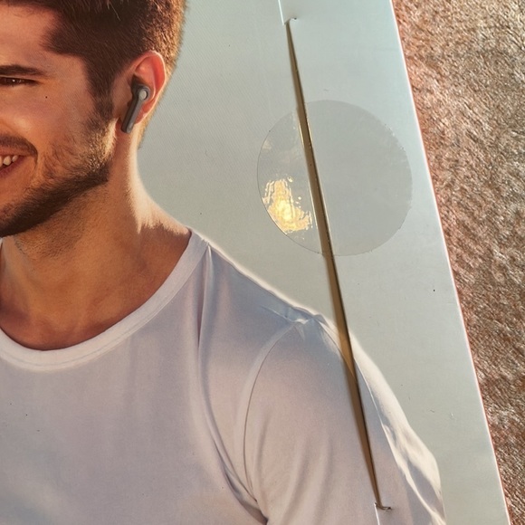 Brand New Wireless Earbuds Bluetooth USB-C Quick Charge Case Waterproof 40 Hour - Picture 8 of 14